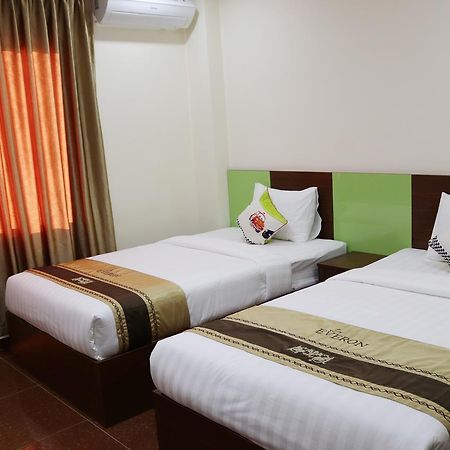 K City Hotel Phnom Penh Bagian luar foto