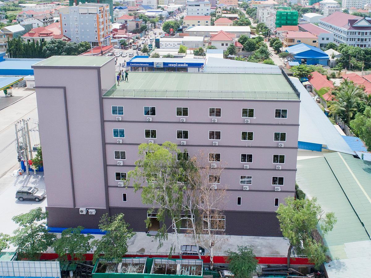 K City Hotel Phnom Penh Bagian luar foto